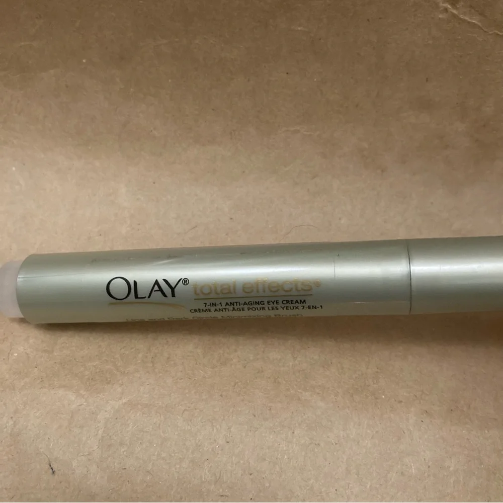 olay total effects 7 in 1 eye cream brush